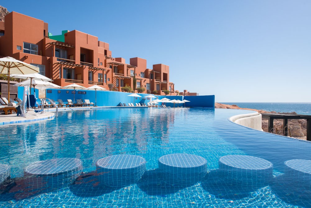 Swimming Pools and Beach Sports Los Cabos